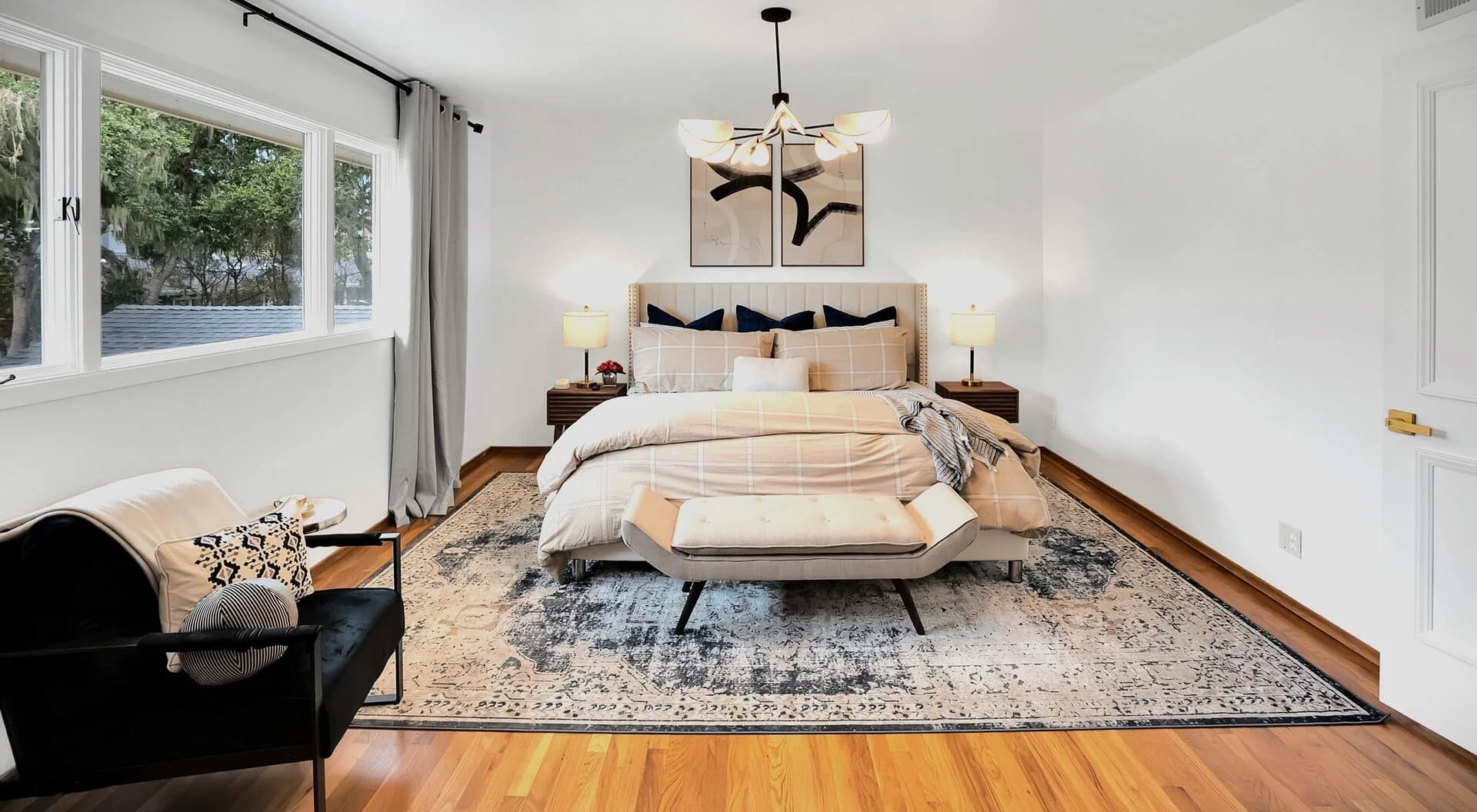 Pebble Modern Home - Image 14