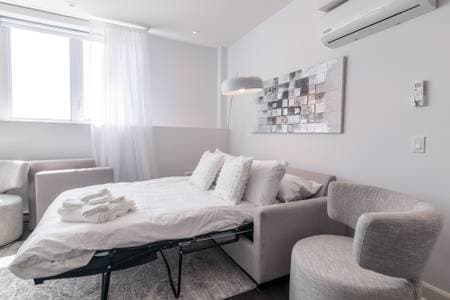 Lasalle House - Image 3