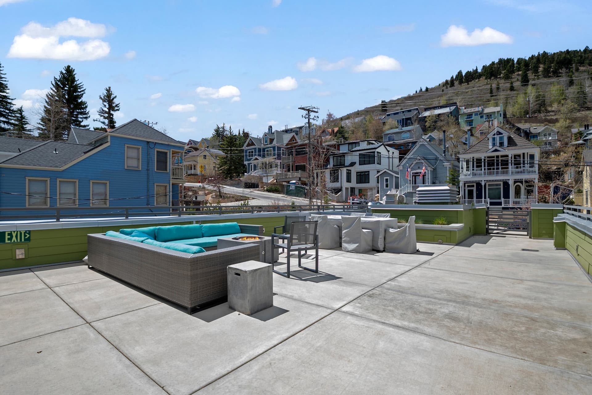 Mountain Luxe Retreat on Main - Image 22