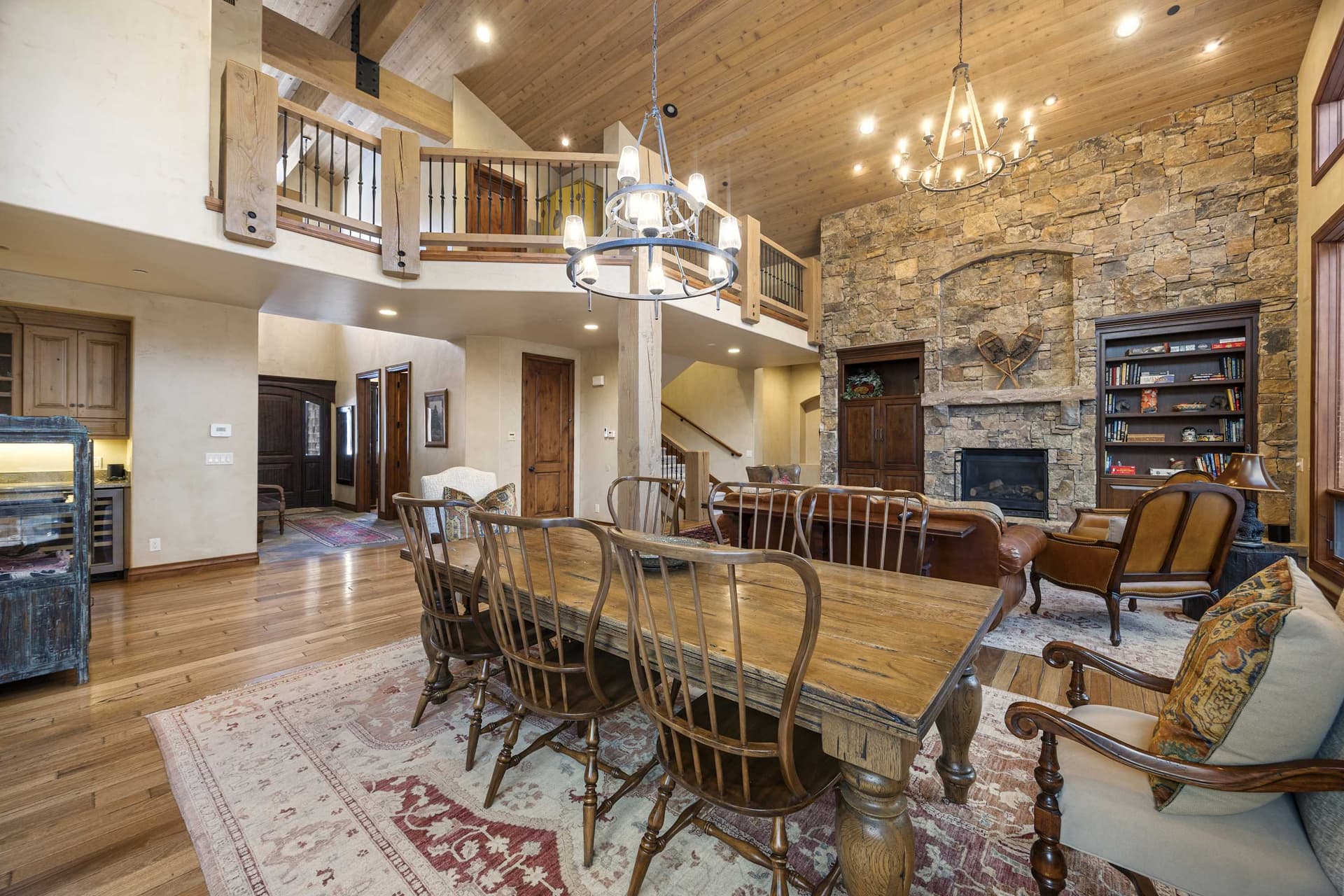 Luxury Mountain Retreat - Image 4