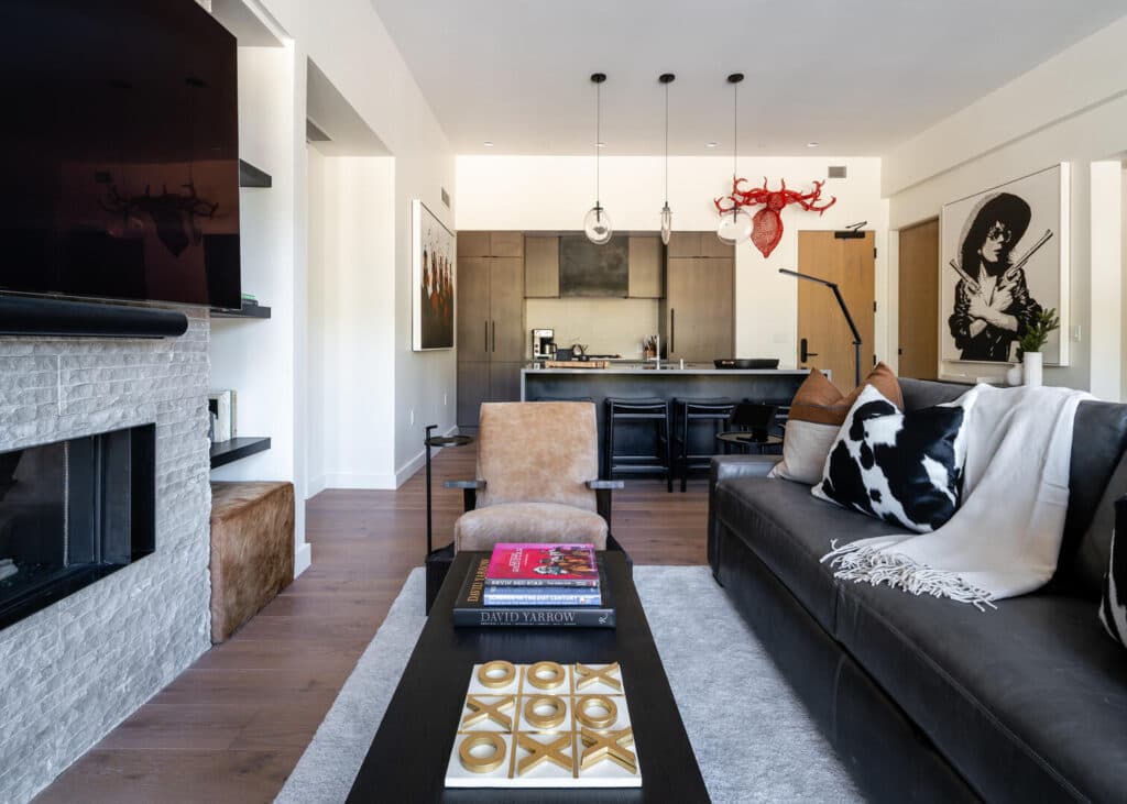 Black Moon Home - Image 2