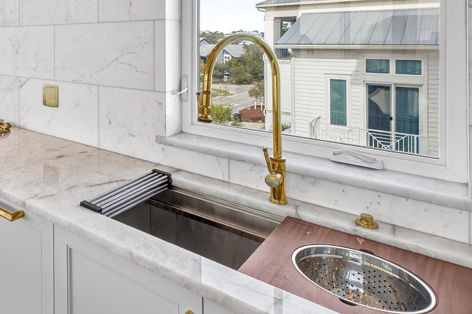 30A Tiny Bubbles - Image 63