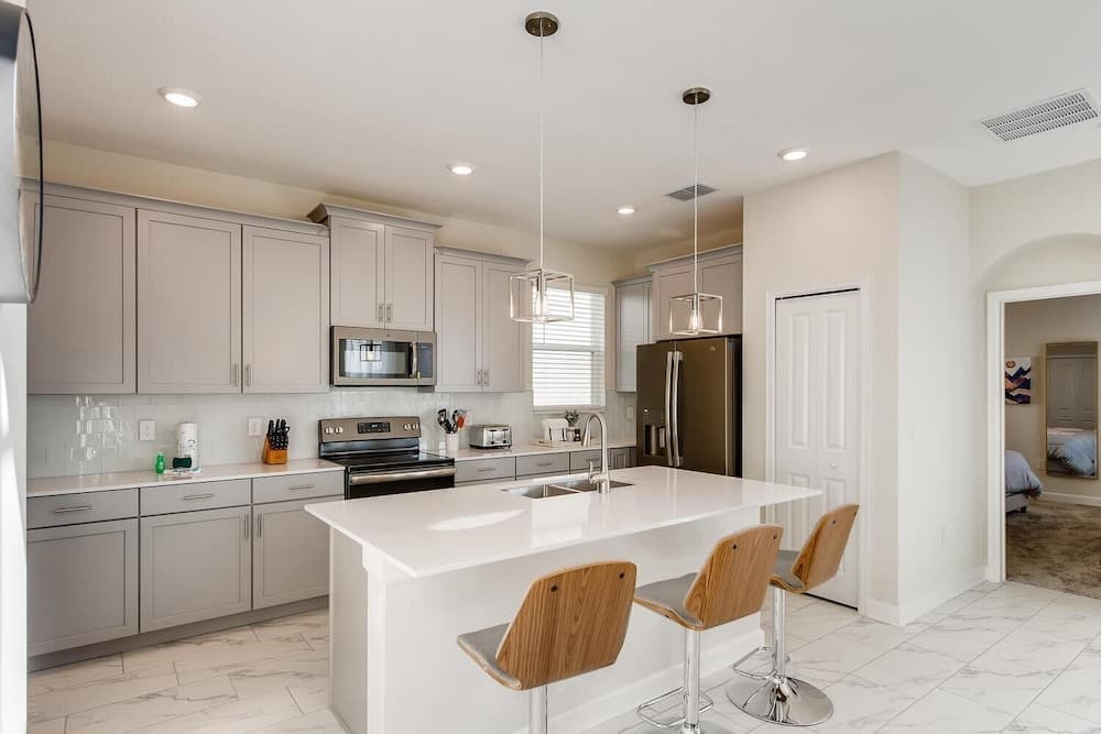 Fairway and Fountain - Image 11