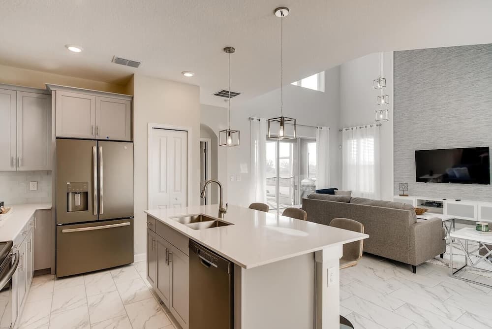 Fairway and Fountain - Image 12