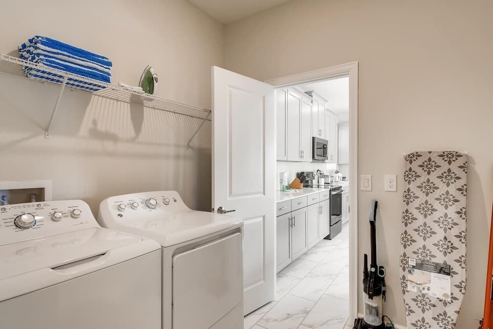 Fairway and Fountain - Image 23