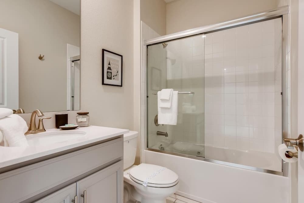 Fairway and Fountain - Image 24