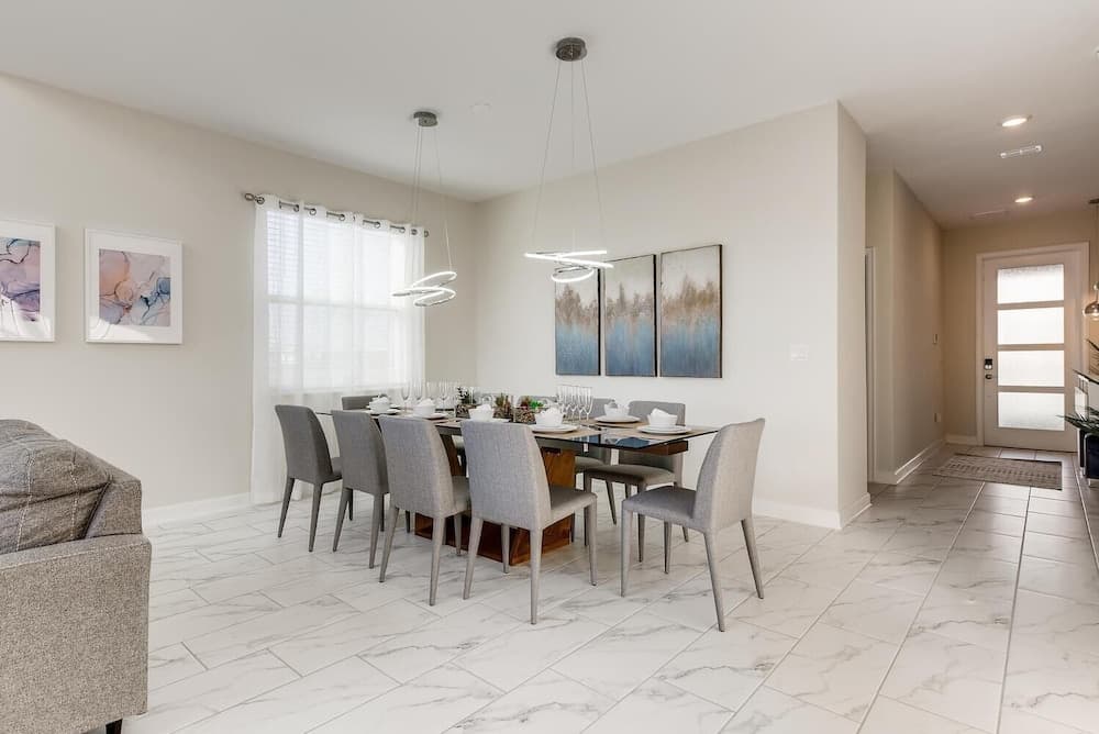 Fairway and Fountain - Image 9