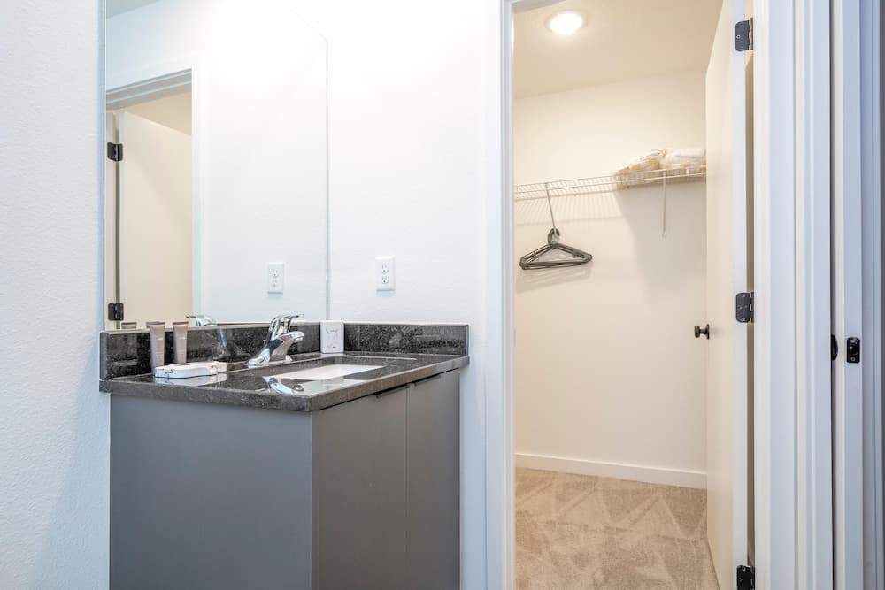 Hub Paradise - Image 47