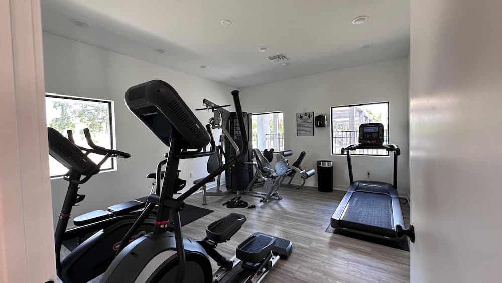 Hub Paradise - Image 60