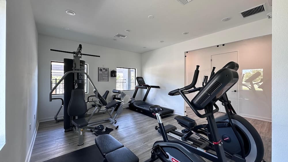 Hub Paradise - Image 61