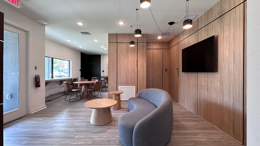 Hub Paradise - Image 54