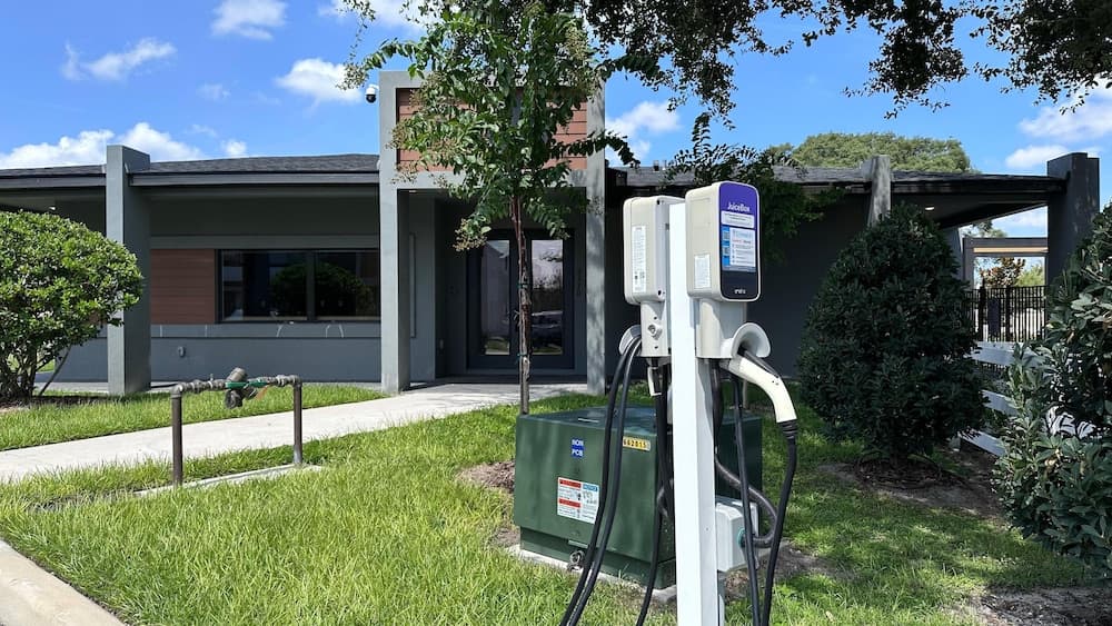 Hub Paradise - Image 49