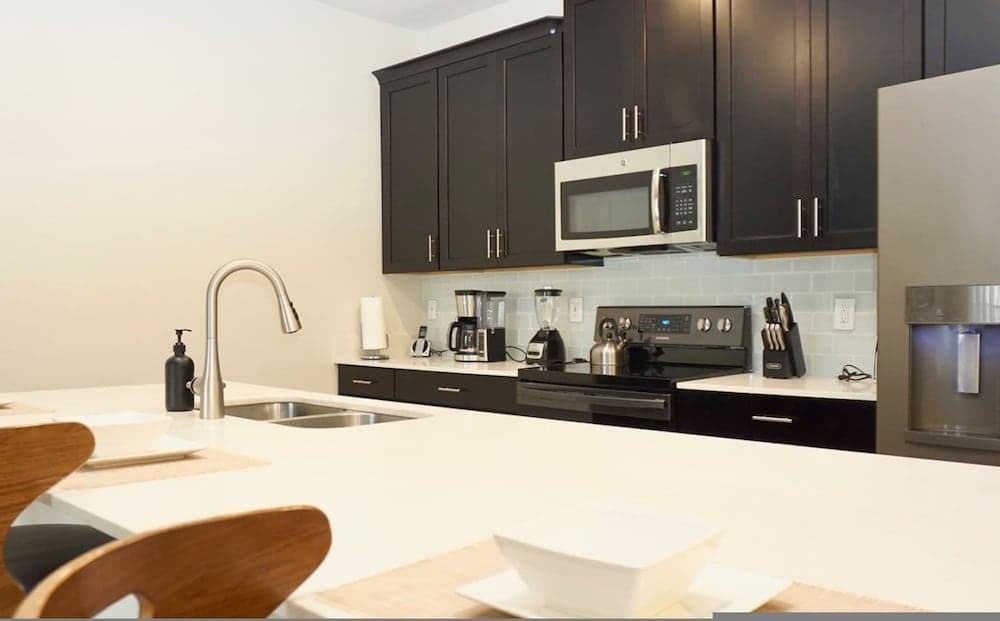 Minnie Champion #8933 - Image 8