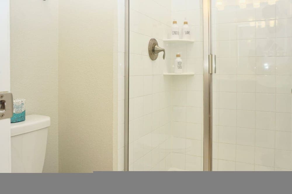 Minnie Champion #8933 - Image 12