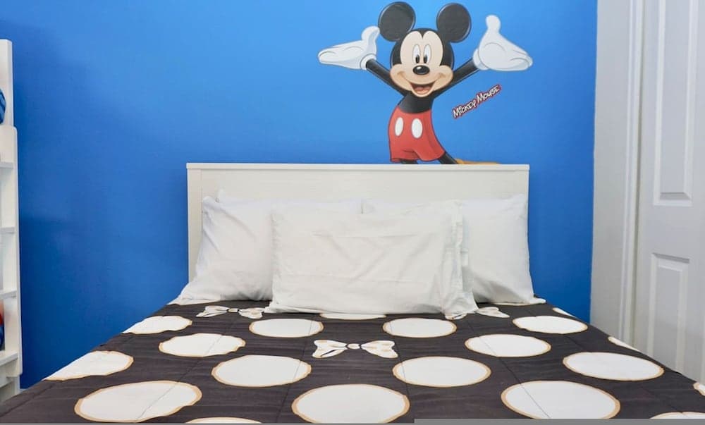 Minnie Champion #8933 - Image 18