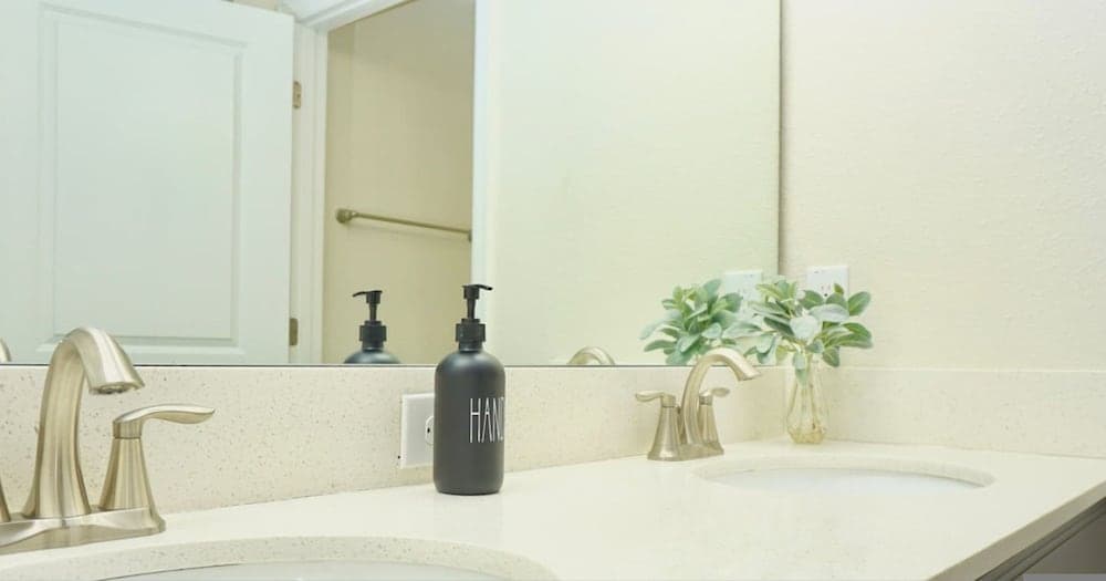 Minnie Champion #8933 - Image 20