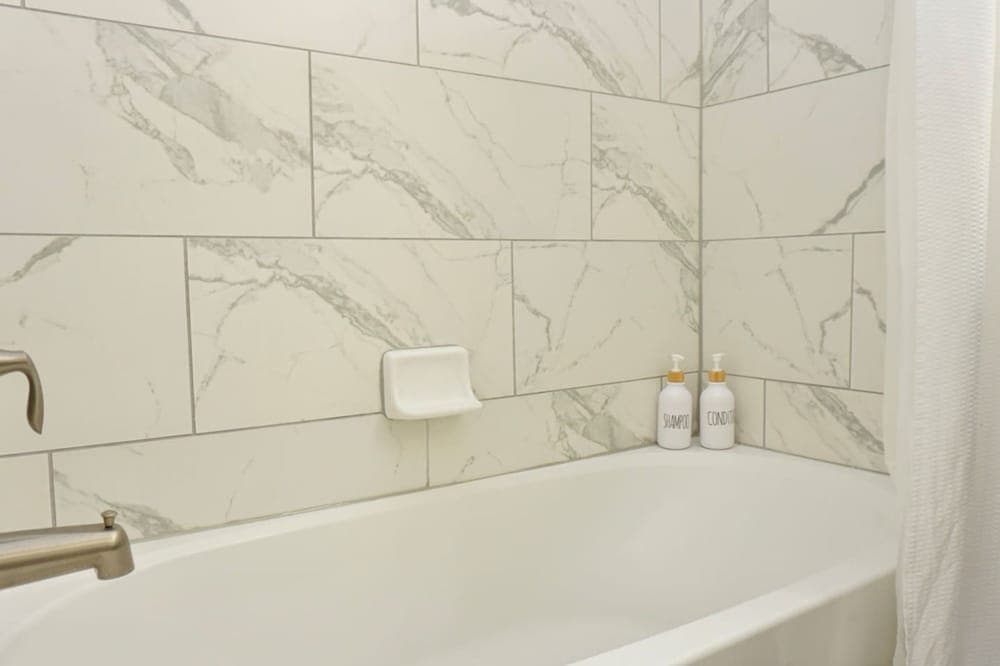 Minnie Champion #8933 - Image 21