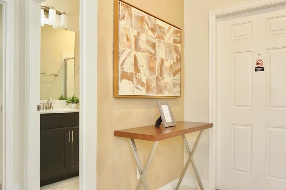 Minnie Champion #8933 - Image 25