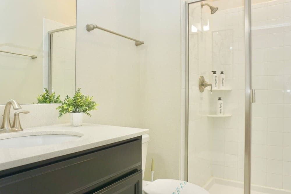 Minnie Champion #8933 - Image 26