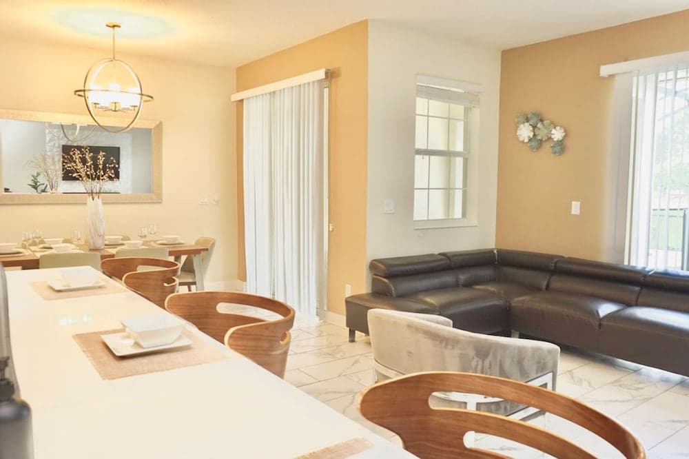 Minnie Champion #8933 - Image 7