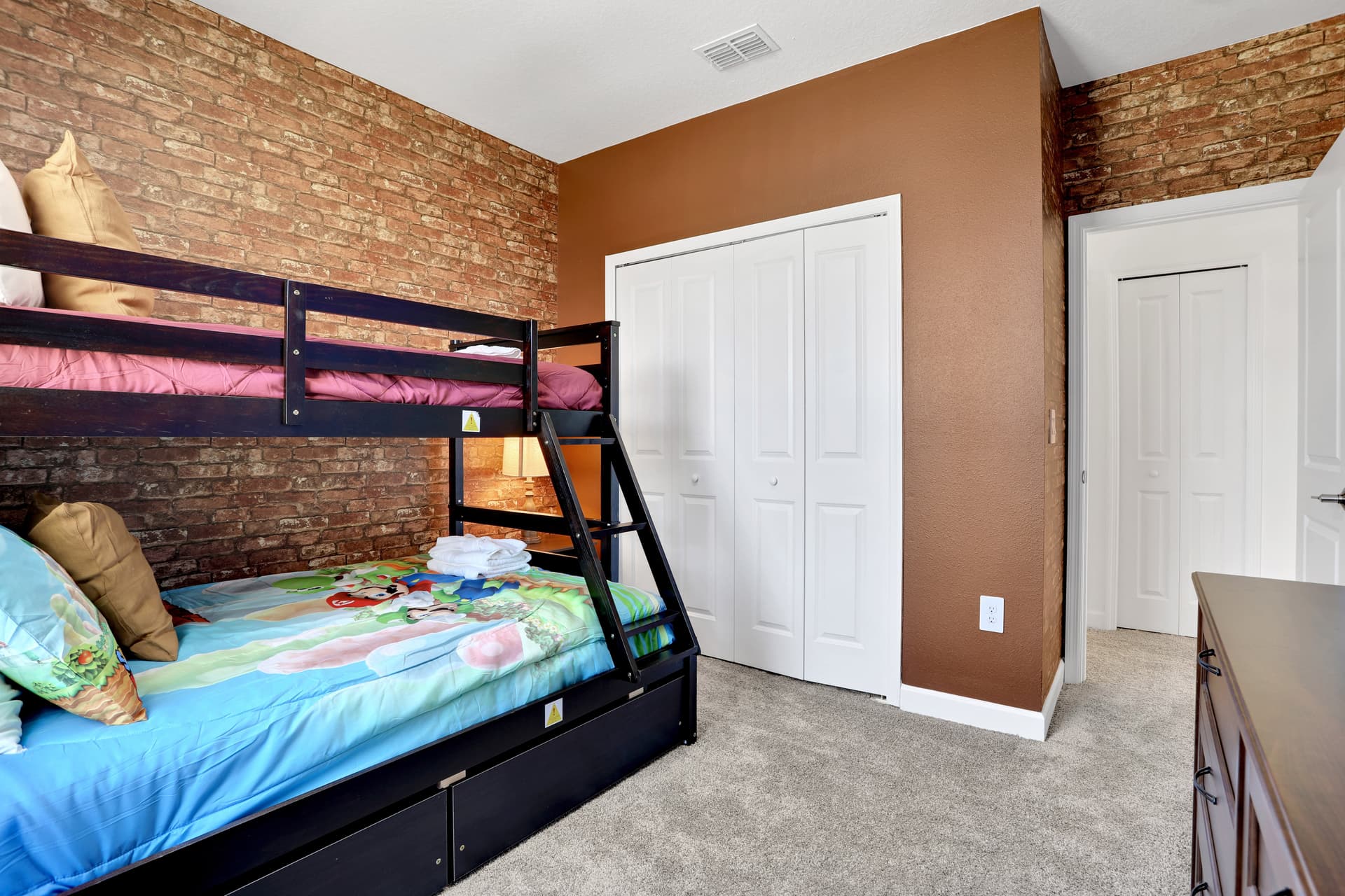 Family Haven Hideaway - Image 35