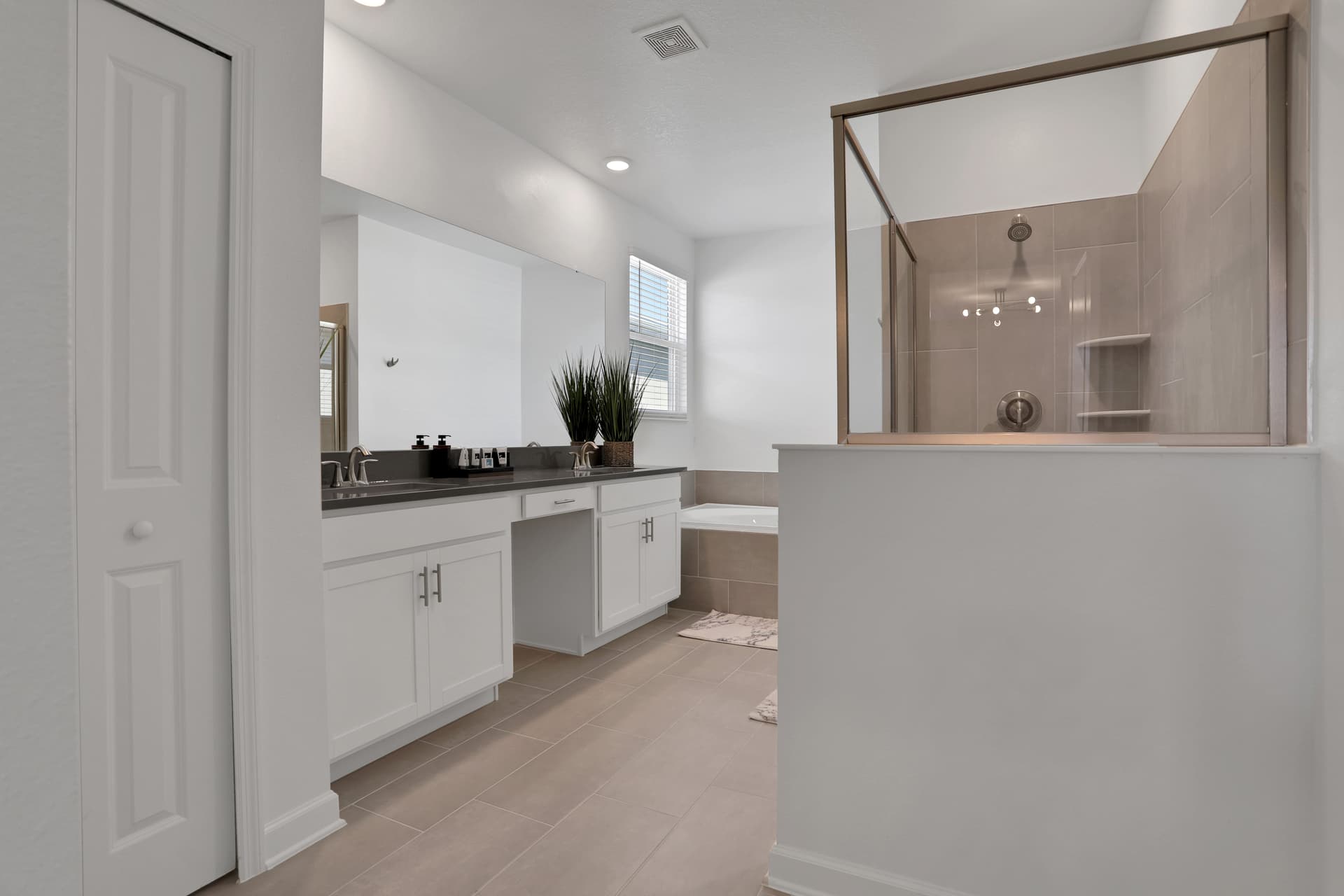 Family Haven Hideaway - Image 46