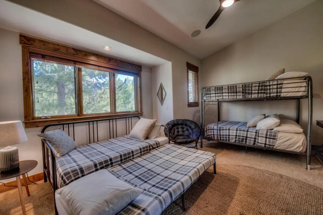 Eagle's Nest Escape - Image 26