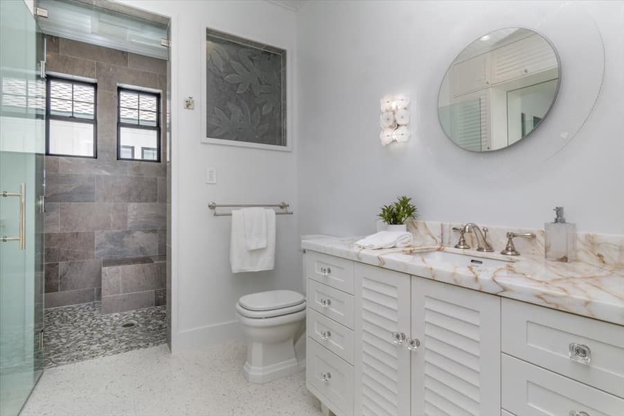 Hale Kailua Beachfront Estate - Image 34