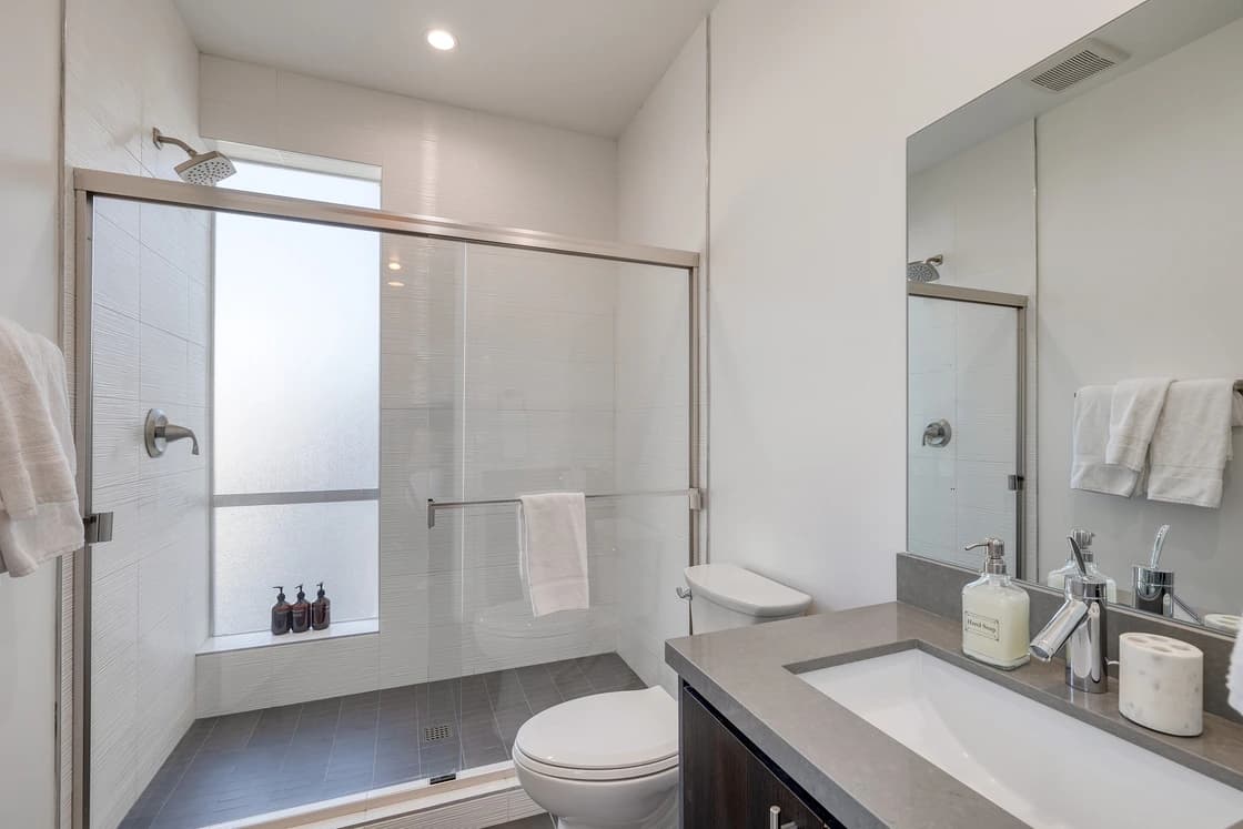 Polo Villa Halo - Image 15