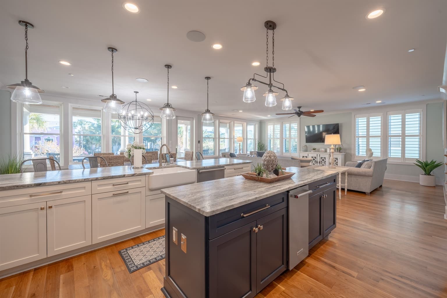 Isle Elegance Manor - Image 5