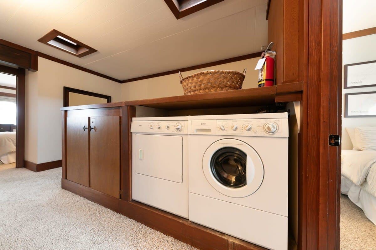 Lakefront Tahoe Retreat - Image 14