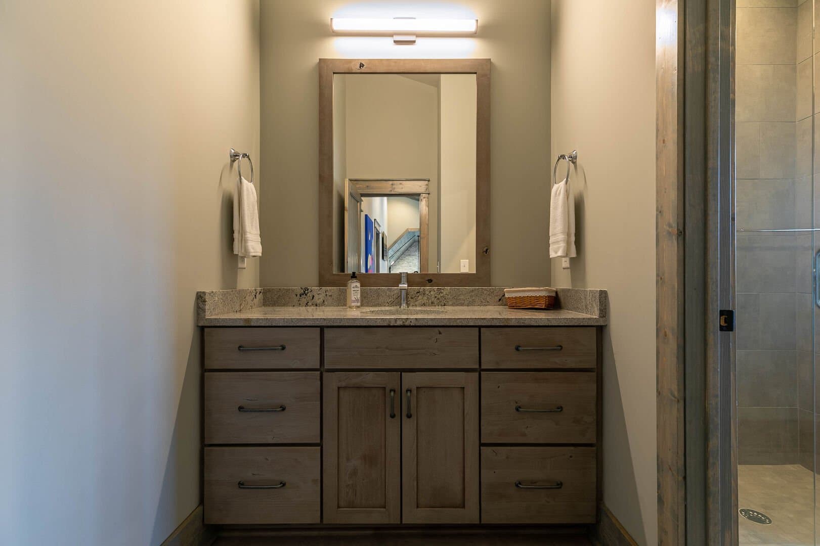 Zion House - Image 22