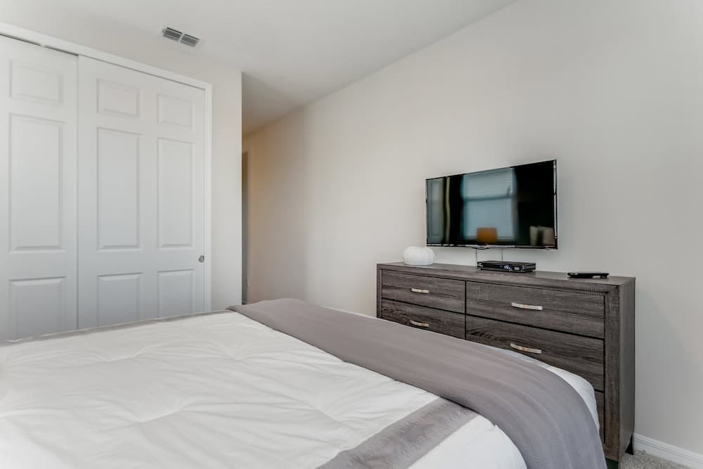 Nassau Vila #1564 - Image 18