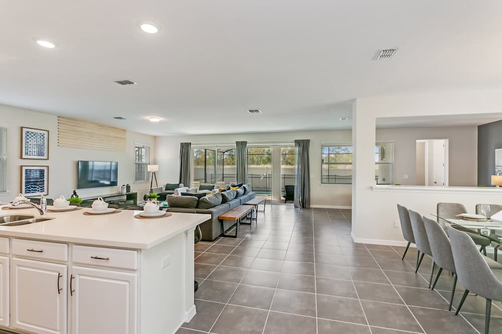 Nassau Vila #1564 - Image 13