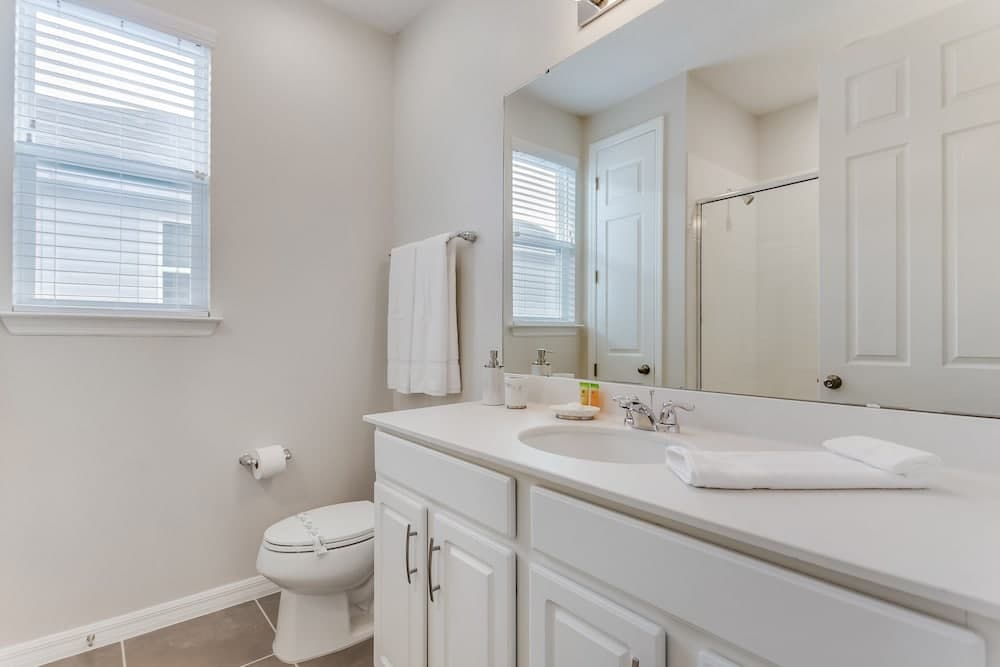 Nassau Vila #1564 - Image 53