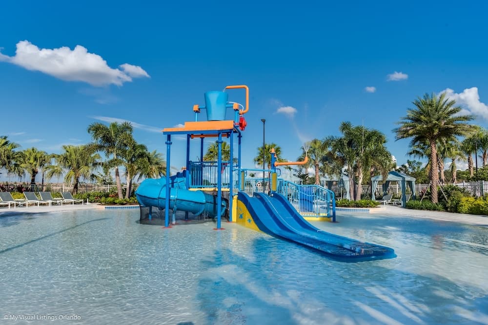 Nassau Vila #1564 - Image 3