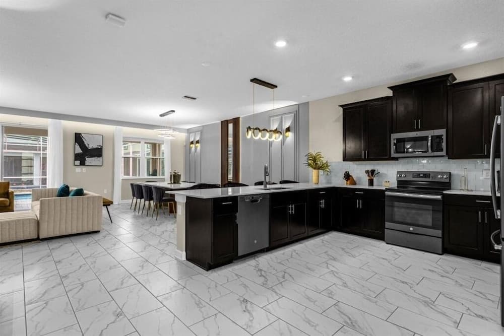 Sunny Nine - Image 9