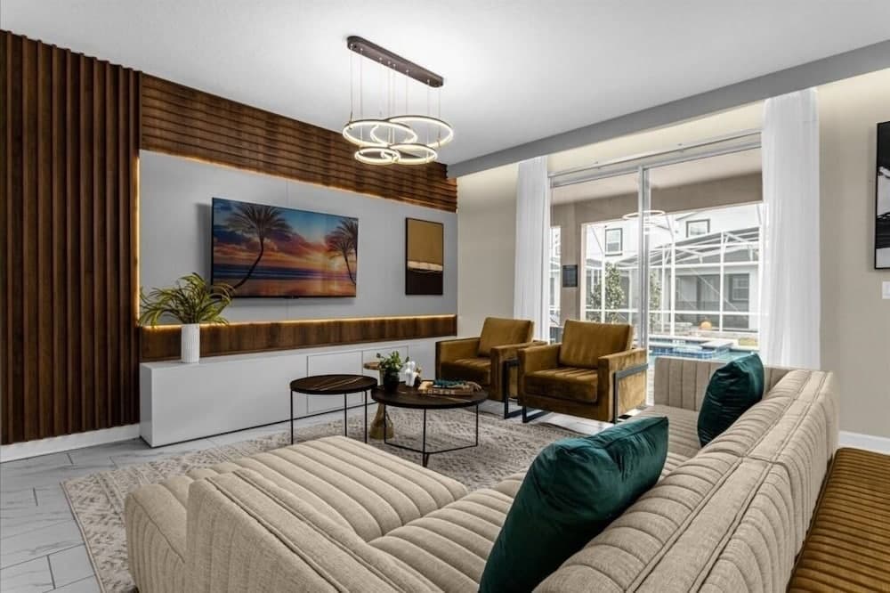 Sunny Nine - Image 2