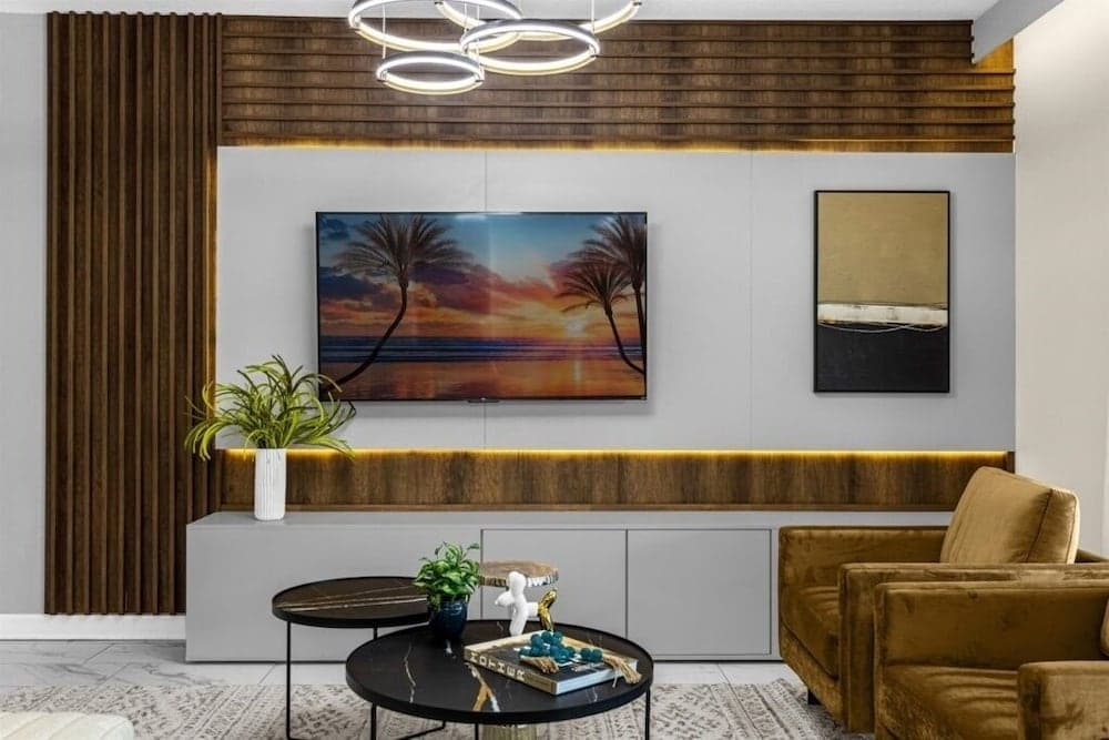 Sunny Nine - Image 3