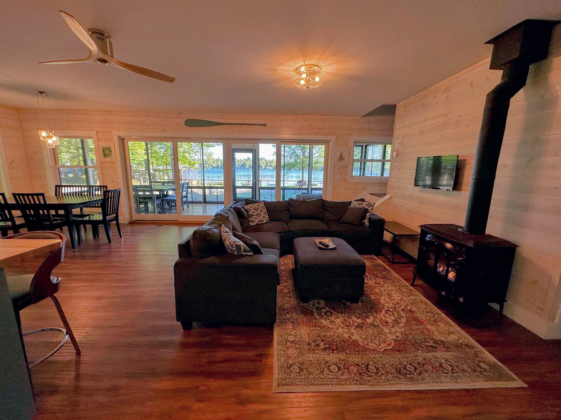 Forest Lake Oasis - Image 10