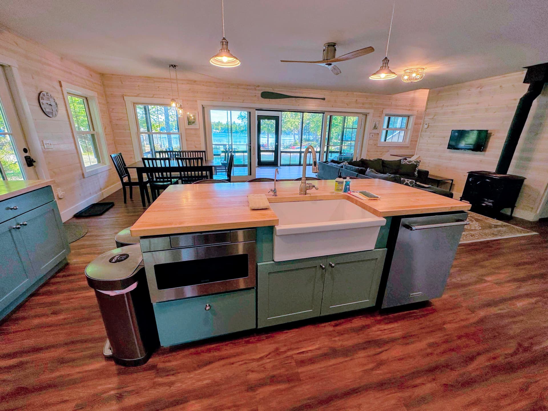 Forest Lake Oasis - Image 15