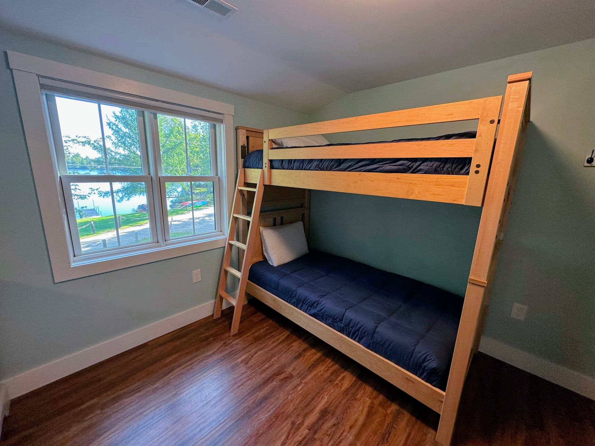 Forest Lake Oasis - Image 32