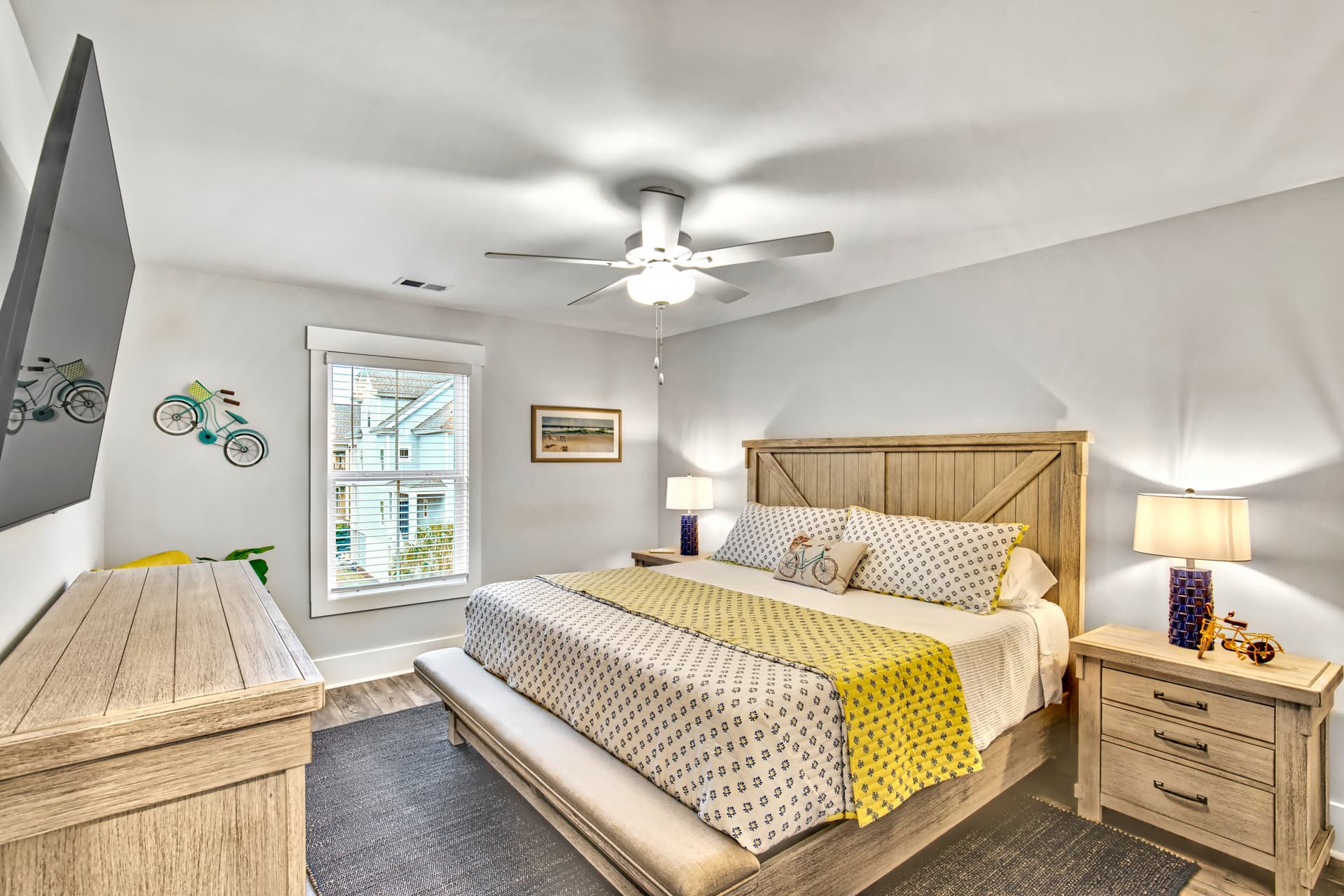 Five Beach Bums - Image 20