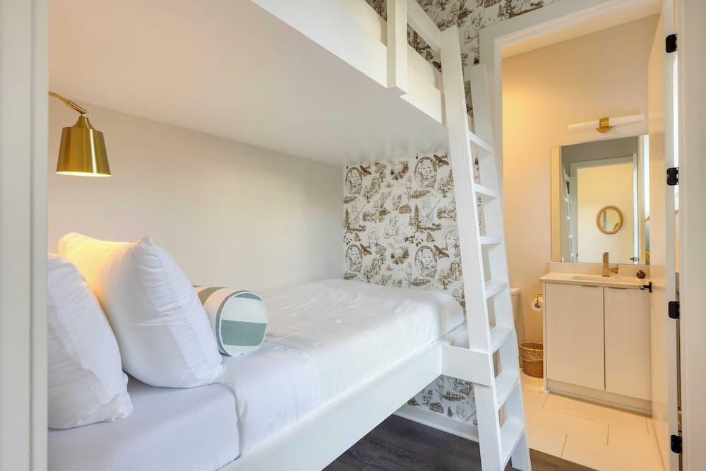 98 Degrees - Image 20