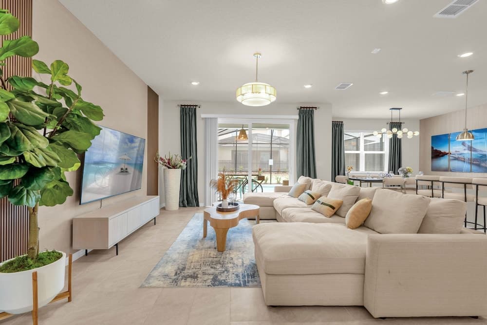 Disney Movie Mansion - Image 1