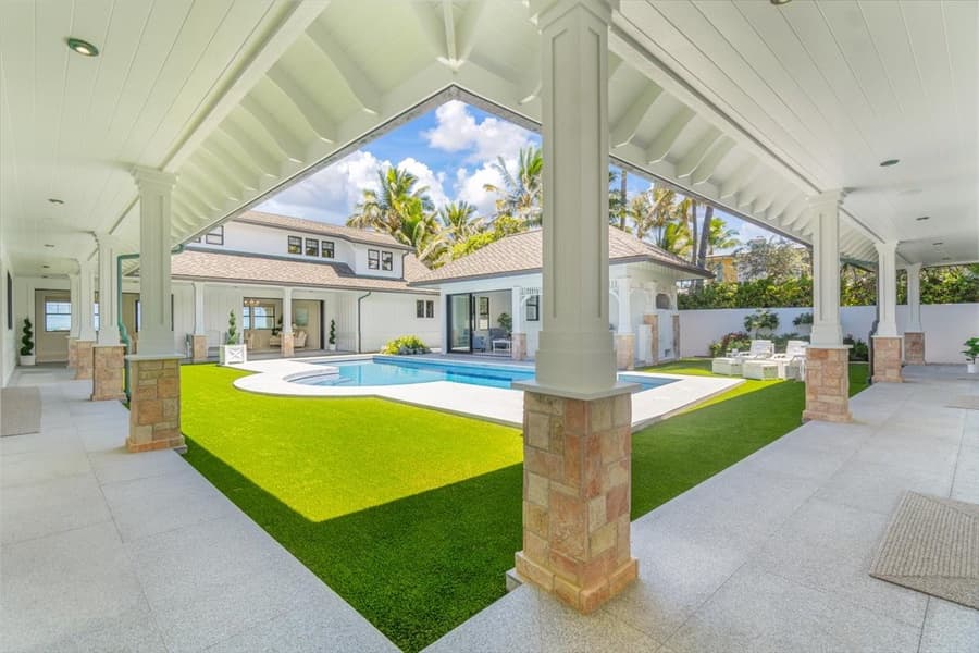 Hale Kailua Beachfront Estate - Image 17