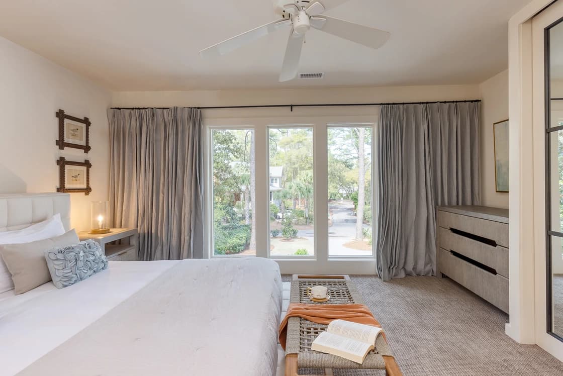 South Beach Serenity - Image 33