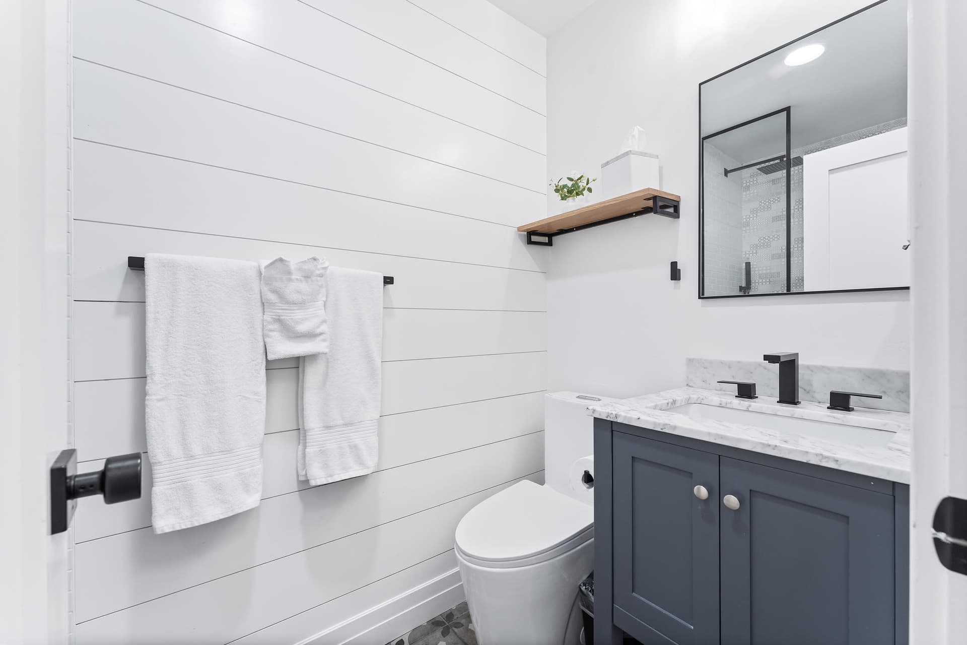 Mission Beach Suites - Image 25