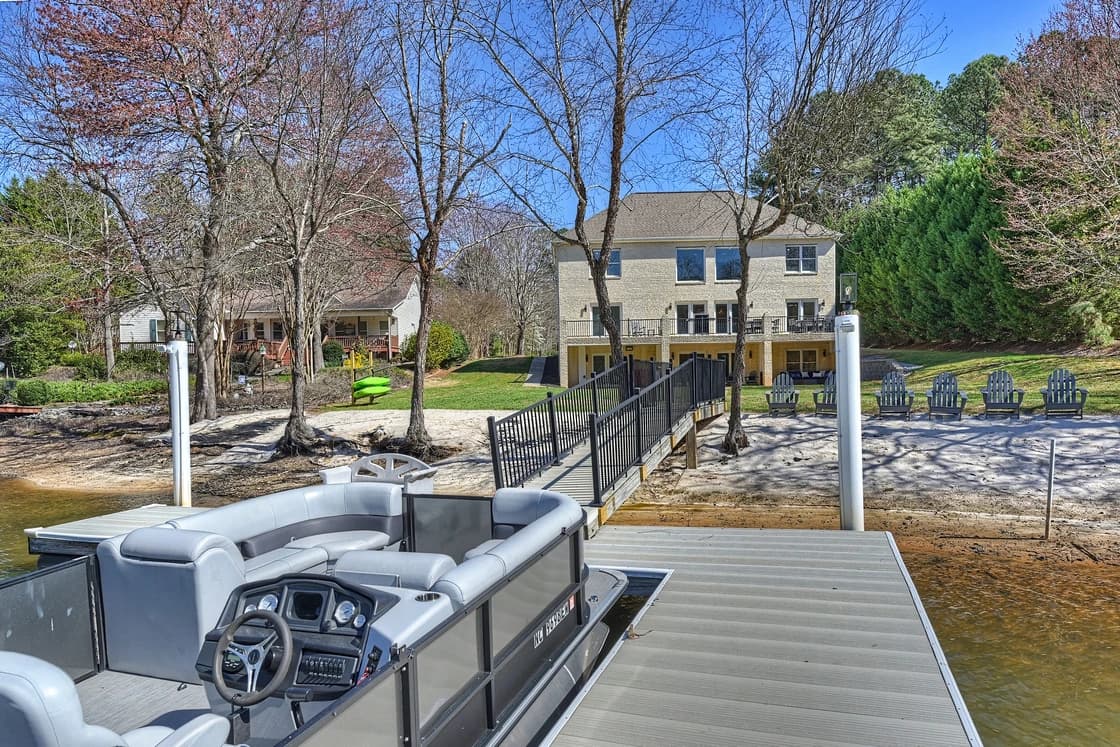 Knotty Pines - Image 3