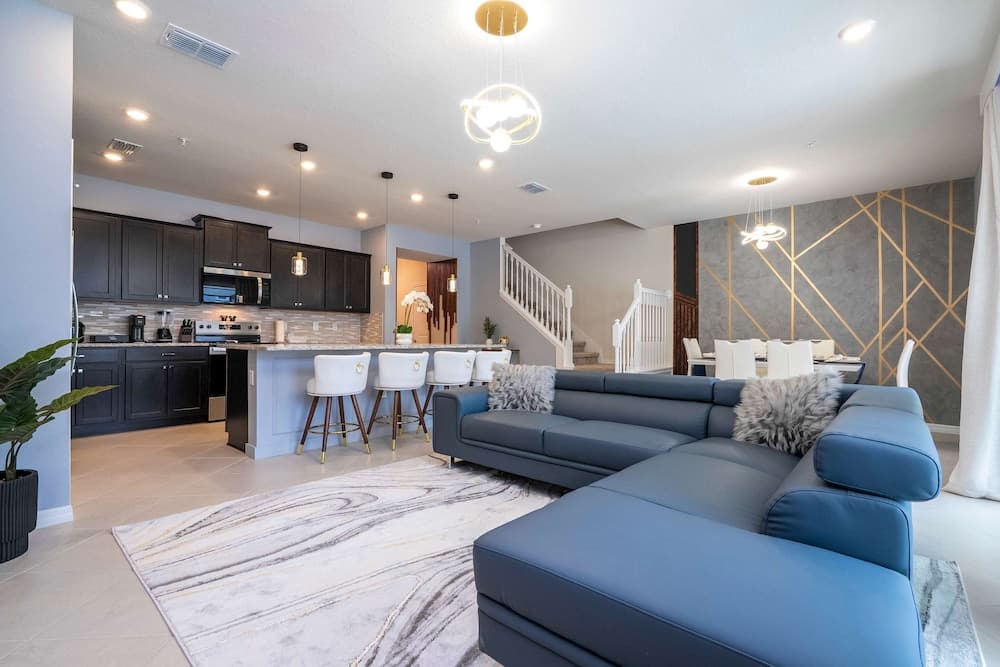 Simply Chic Retreat - Image 1